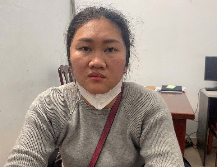 Bắt giữ “nữ quái” giở trò với nam du khách xem cầu Rồng phun lửa- Ảnh 1. Bắt giữ “nữ quái” giở trò với nam du khách xem cầu Rồng phun lửa- Ảnh 1.