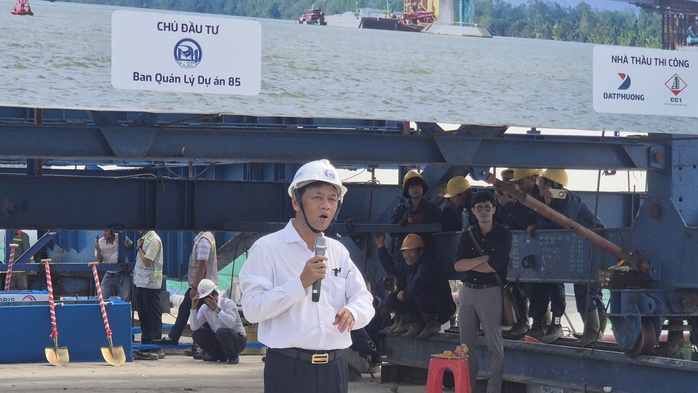 Hợp long cây cầu rất quan trọng đối với tỉnh Sóc Trăng- Ảnh 2. Hợp long cây cầu rất quan trọng đối với tỉnh Sóc Trăng- Ảnh 2.