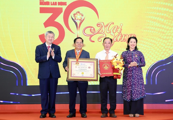 Giải Mai Vàng xác lập kỷ lục Việt Nam- Ảnh 1. Giải Mai Vàng xác lập kỷ lục Việt Nam- Ảnh 1.