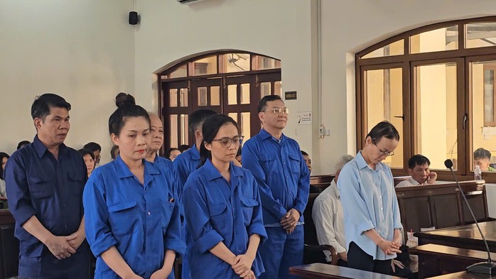 Tuyên án 2 cựu Hiệu trưởng Trường Đại học Đồng Nai và thuộc cấp- Ảnh 1. Tuyên án 2 cựu Hiệu trưởng Trường Đại học Đồng Nai và thuộc cấp- Ảnh 1.