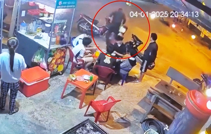 Giám đốc doanh nghiệp hành hung dã man một học sinh - Ảnh 3. Giám đốc doanh nghiệp hành hung dã man một học sinh - Ảnh 3.