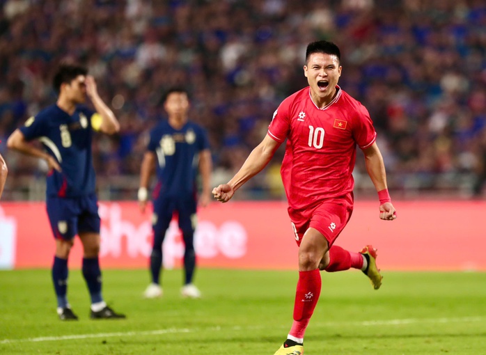 ASEAN Cup 2024 và hành trình lên ngôi ấn tượng của tuyển Việt Nam- Ảnh 4. ASEAN Cup 2024 và hành trình lên ngôi ấn tượng của tuyển Việt Nam- Ảnh 4.