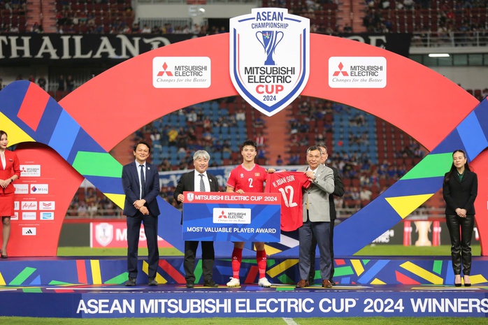 ASEAN Cup 2024 và hành trình lên ngôi ấn tượng của tuyển Việt Nam- Ảnh 3. ASEAN Cup 2024 và hành trình lên ngôi ấn tượng của tuyển Việt Nam- Ảnh 3.