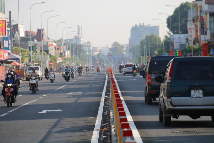 Con đường 2 km thông xe, giao thông quận Bình Tân bớt căng thẳng- Ảnh 6. Con đường 2 km thông xe, giao thông quận Bình Tân bớt căng thẳng- Ảnh 6.