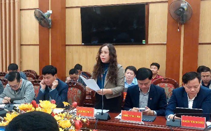 Thông tin mới vụ nữ sinh lớp 11 bị "đánh hội đồng" gãy đốt sống cổ- Ảnh 1. Thông tin mới vụ nữ sinh lớp 11 bị "đánh hội đồng" gãy đốt sống cổ- Ảnh 1.