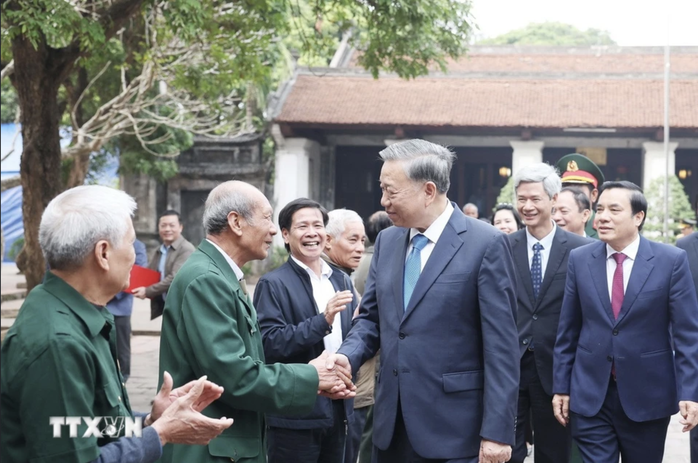 Tổng Bí thư Tô Lâm thăm và chúc Tết tại tỉnh Hưng Yên- Ảnh 7. Tổng Bí thư Tô Lâm thăm và chúc Tết tại tỉnh Hưng Yên- Ảnh 7.