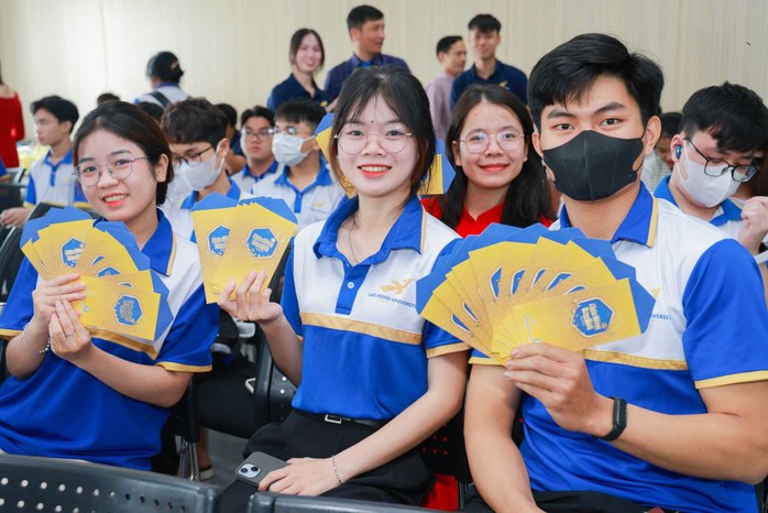 "Chuyến xe về Tết" 7 tỉnh miền Trung - Tây Nguyên ấm áp nghĩa tình- Ảnh 5. "Chuyến xe về Tết" 7 tỉnh miền Trung - Tây Nguyên ấm áp nghĩa tình- Ảnh 5.