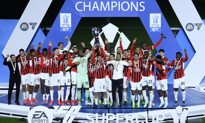 Ngược dòng siêu đỉnh, AC Milan đăng quang Siêu cúp Ý ở Riyadh- Ảnh 7. Ngược dòng siêu đỉnh, AC Milan đăng quang Siêu cúp Ý ở Riyadh- Ảnh 7.