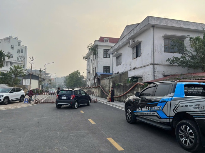 Phiên toà xét xử bị cáo Lưu Bình Nhưỡng và các đồng phạm: An ninh được thắt chặt- Ảnh 2. Phiên toà xét xử bị cáo Lưu Bình Nhưỡng và các đồng phạm: An ninh được thắt chặt- Ảnh 2.