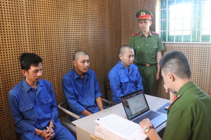 Mua căn cước công dân, lập 80 công ty "ma"- Ảnh 1. Mua căn cước công dân, lập 80 công ty "ma"- Ảnh 1.