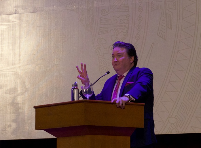 Đại sứ Marc Knapper: Chúng ta sẽ gieo trồng gì cho tương lai Việt - Mỹ?- Ảnh 8. Đại sứ Marc Knapper: Chúng ta sẽ gieo trồng gì cho tương lai Việt - Mỹ?- Ảnh 8.