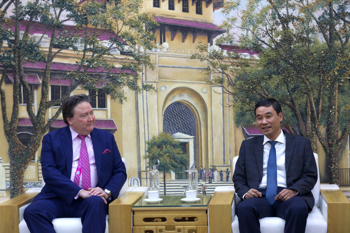 Đại sứ Marc Knapper: Chúng ta sẽ gieo trồng gì cho tương lai Việt - Mỹ?- Ảnh 6. Đại sứ Marc Knapper: Chúng ta sẽ gieo trồng gì cho tương lai Việt - Mỹ?- Ảnh 6.