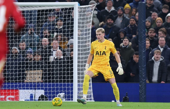 Liverpool thất bại bán kết League Cup, Tottenham nhen nhóm hy vọng- Ảnh 1. Liverpool thất bại bán kết League Cup, Tottenham nhen nhóm hy vọng- Ảnh 1.