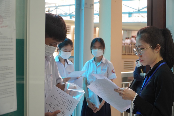 TP HCM: Công bố cấu trúc đề thi, đề thi tham khảo lớp 10 năm 2025- Ảnh 1. TP HCM: Công bố cấu trúc đề thi, đề thi tham khảo lớp 10 năm 2025- Ảnh 1.