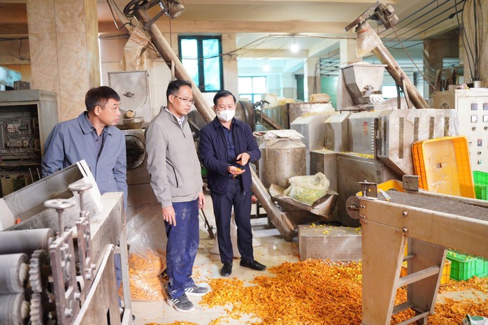 Phát hiện chuột chết bốc mùi trong khu sản xuất bim bim- Ảnh 1. Phát hiện chuột chết bốc mùi trong khu sản xuất bim bim- Ảnh 1.