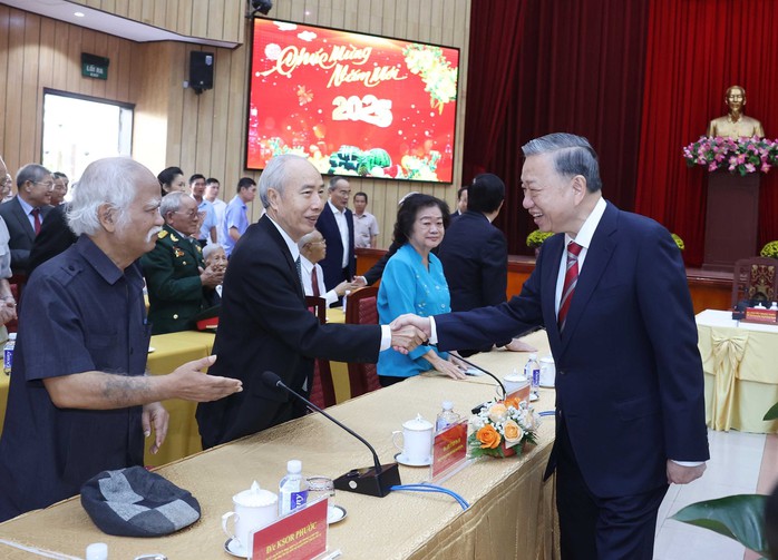 Tổng Bí thư Tô Lâm gặp mặt nguyên lãnh đạo, đại biểu trí thức, nhà khoa học, văn nghệ sĩ phía Nam- Ảnh 1. Tổng Bí thư Tô Lâm gặp mặt nguyên lãnh đạo, đại biểu trí thức, nhà khoa học, văn nghệ sĩ phía Nam- Ảnh 1.