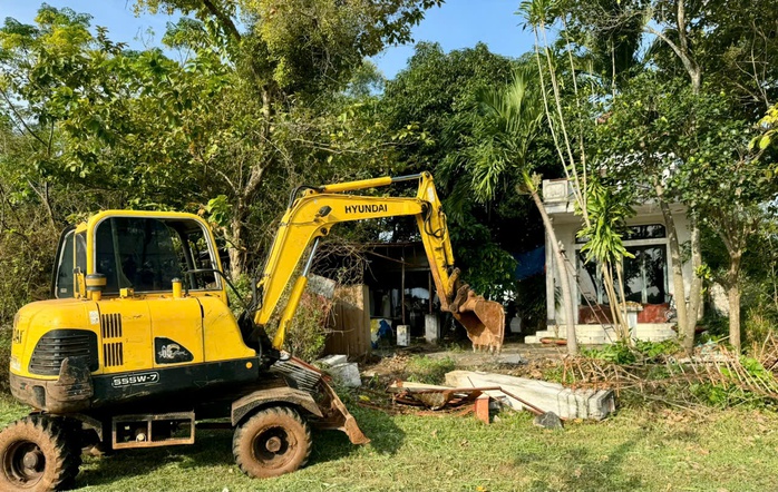 Hình ảnh cưỡng chế 2 hộ dân cuối cùng của dự án công viên hơn 700 tỉ đồng ở BR-VT - Ảnh 3. Hình ảnh cưỡng chế 2 hộ dân cuối cùng của dự án công viên hơn 700 tỉ đồng ở BR-VT - Ảnh 3.