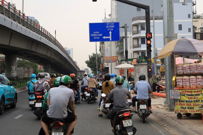 "Bắt mạch" ùn tắc: TP HCM nghiên cứu cho rẽ phải nhiều điểm nóng- Ảnh 9. "Bắt mạch" ùn tắc: TP HCM nghiên cứu cho rẽ phải nhiều điểm nóng- Ảnh 9.