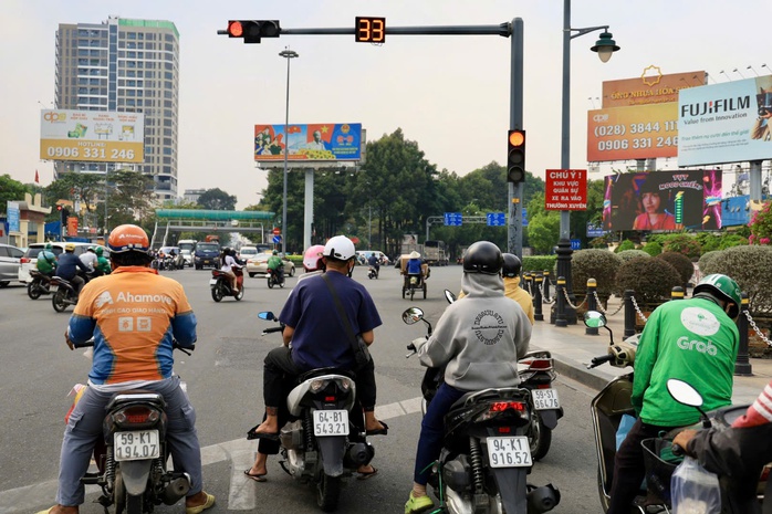 "Bắt mạch" ùn tắc: TP HCM nghiên cứu cho rẽ phải nhiều điểm nóng- Ảnh 8. "Bắt mạch" ùn tắc: TP HCM nghiên cứu cho rẽ phải nhiều điểm nóng- Ảnh 8.