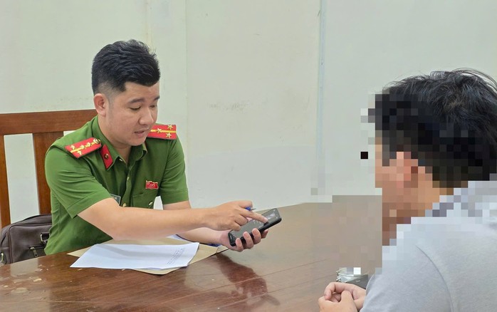Nam sinh bị “bắt cóc qua Zoom”, gia đình suýt mất 350 triệu đồng để chuộc con- Ảnh 1.