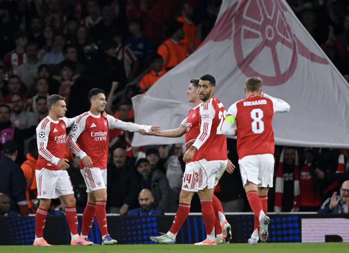 Arsenal đại phá Olympiakos, bay cao Top 5 Champions League - Ảnh 5.