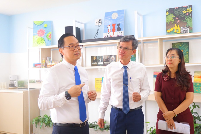 Ra mắt mô hình mới: Chăm sóc, đưa đón người cao tuổi trong ngày - Ảnh 1.