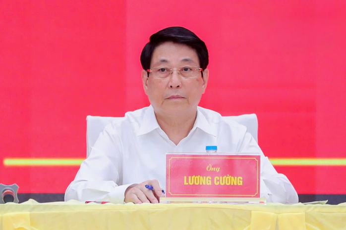 Hình ảnh Chủ tịch nước Lương Cường tiếp xúc cử tri TP HCM - Ảnh 4.