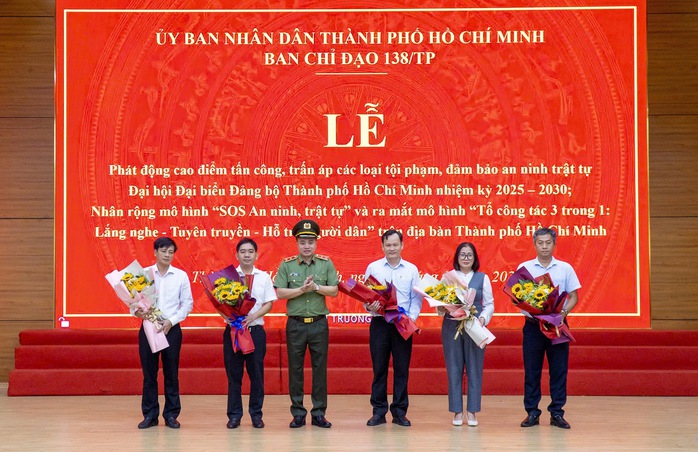 TP HCM phát động cao điểm tấn công trấn áp tội phạm trước Đại hội Đảng bộ 2025 - 2030 - Ảnh 1.
