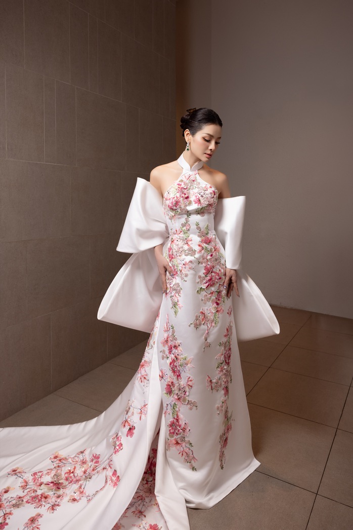Phương Trinh Jolie gây bất ngờ với hình thể mẹ 3 con     - Ảnh 4.