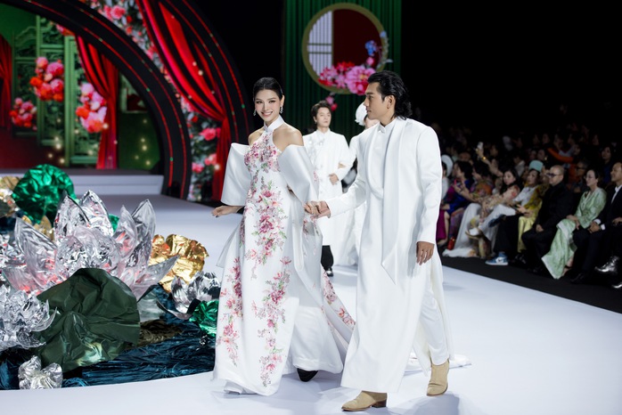 Phương Trinh Jolie gây bất ngờ với hình thể mẹ 3 con     - Ảnh 2.