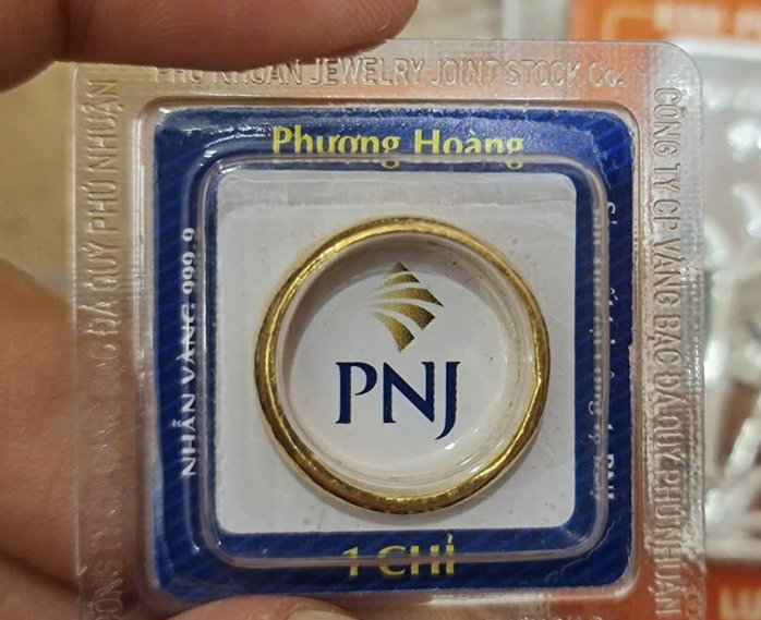 Giá vàng miếng và nhẫn tăng mạnh 1 - 10: Thị trường vàng trong nước chuyển biến mới - Ảnh 2.