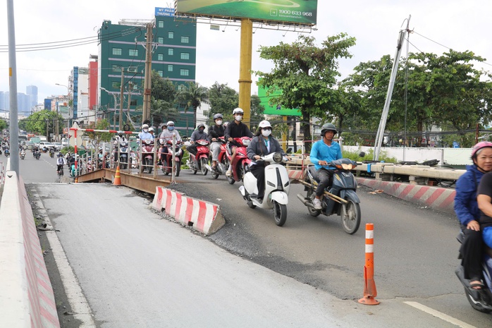 Cận cảnh cầu Bình Triệu 1 cao thêm 1,08 m- Ảnh 6.