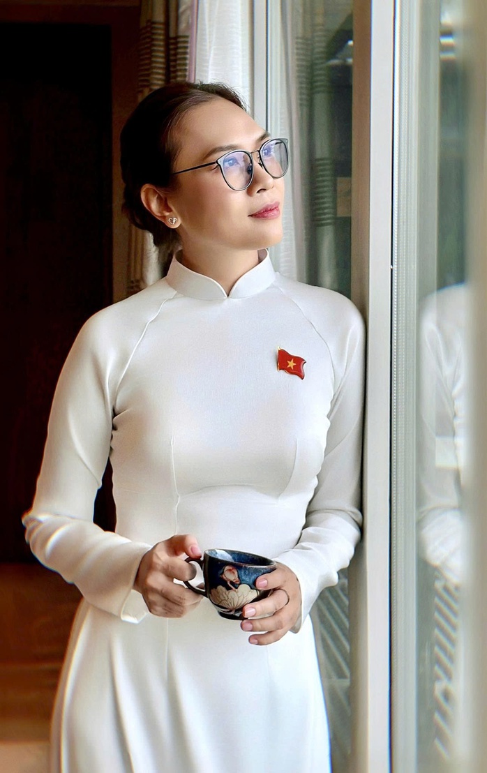 Những nghệ sĩ ủng hộ khắc phục thiệt hại do bão số 10 Bualoi - Ảnh 6.