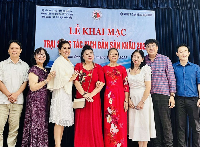 Khai mạc Trại sáng tác Kịch bản Sân khấu 2025 tại Tam Đảo: Nơi hội tụ tài năng và khát vọng - Ảnh 1.