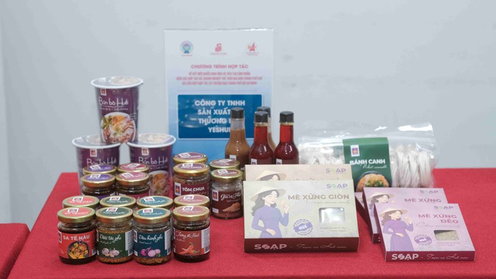 Đặc sản Huế chính thức có mặt tại hệ thống siêu thị hàng đầu việt nam - Ảnh 2. Đặc sản Huế chính thức có mặt tại hệ thống siêu thị hàng đầu việt nam - Ảnh 2.