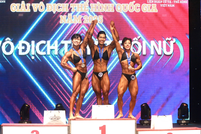 Cô gái Êđê H'Nở Kbuôr và danh hiệu nữ lực sĩ thể hình đẹp nhất nước - Ảnh 2.