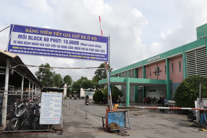 Nguyên Giám đốc Bệnh viện Đa khoa Quảng Nam lên tiếng về giá giữ xe - Ảnh 3. Nguyên Giám đốc Bệnh viện Đa khoa Quảng Nam lên tiếng về giá giữ xe - Ảnh 3.