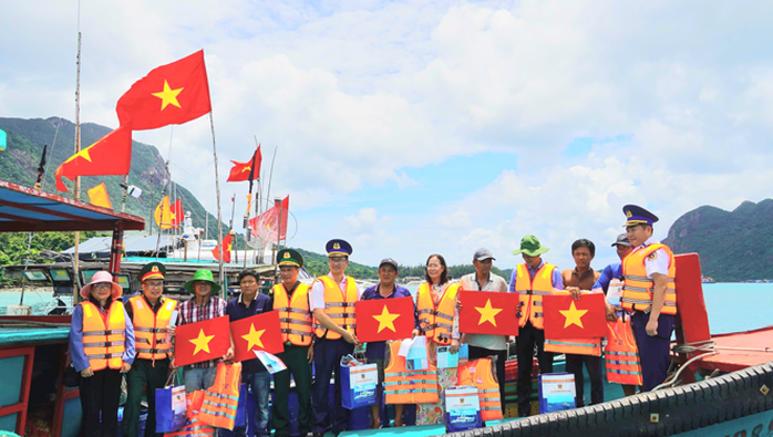 Tăng cường kiểm tra bảo đảm an ninh, trật tự trên biển - Ảnh 1. Tăng cường kiểm tra bảo đảm an ninh, trật tự trên biển - Ảnh 1.