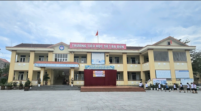 Suất ăn bán trú 25.000 đồng...như 10.000 đồng: Nghiêm túc kiểm điểm - Ảnh 1. Suất ăn bán trú 25.000 đồng...như 10.000 đồng: Nghiêm túc kiểm điểm - Ảnh 1.
