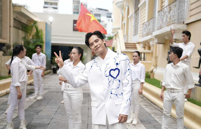 Rực sáng sức trẻ Việt Nam-Dấu ấn mới trong hành trình của ca sĩ Minh Sang - Ảnh 5.