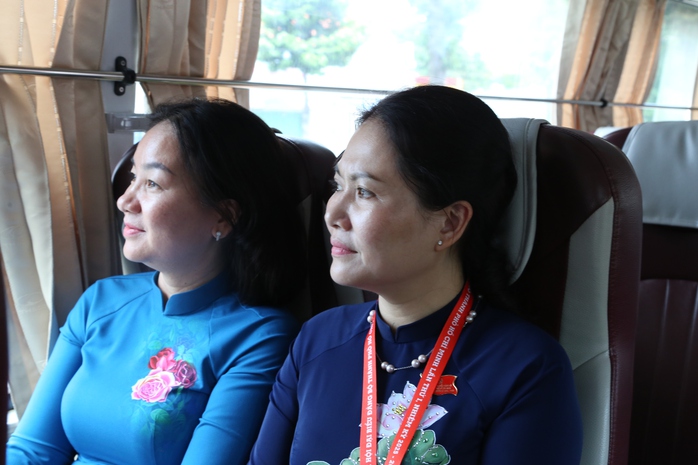 Tổ đại biểu tham dự Đại hội đại biểu Đảng bộ TP HCM tham quan Nhà máy sữa Vinamilk - Ảnh 5.