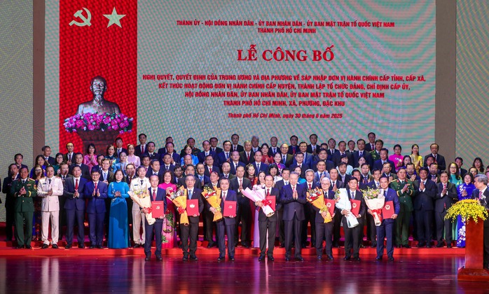 Cùng thành phố tiến bước - Ảnh 1.