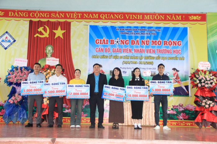 Khai mạc giải bóng đá nữ trường học mở rộng - Ảnh 2.