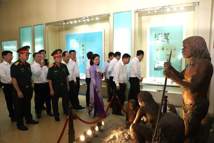 Đại biểu dự Đại hội Đảng bộ TP HCM tham quan trụ sở "kỳ lân" công nghệ VNG - Ảnh 12.