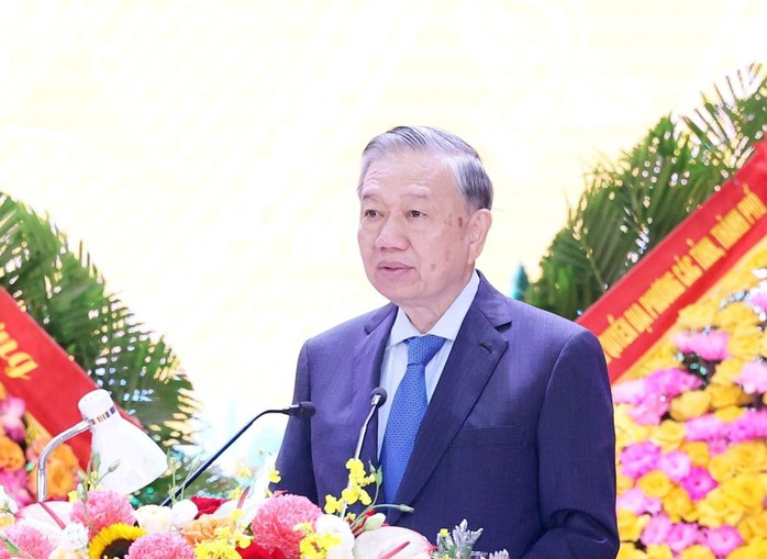 Tổng Bí thư Tô Lâm dự Lễ kỷ niệm 80 năm Ngày truyền thống Lực lượng vũ trang Quân khu 4 - Ảnh 3.
