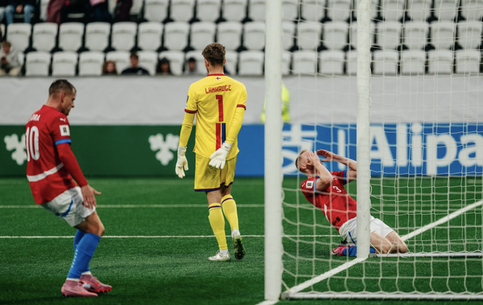 Faroe Islands 2-1 CH Czech: Cơn địa chấn lịch sử ở Torshavn - Ảnh 4.