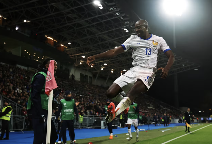 Iceland cầm hòa cựu vô địch thế giới, "Gà trống Gaulois" chưa có vé World Cup - Ảnh 4.