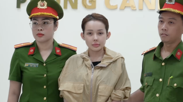 Công an TP HCM triệu tập ca sĩ Lương Bằng Quang sau khi bắt Ngân 98 - Ảnh 1.