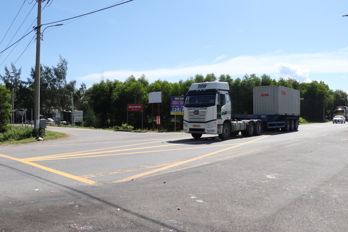 Ngã tư tử thần ở Đà Nẵng: Nỗi lo tai nạn giao thông liên tục xảy ra - Ảnh 2. Ngã tư tử thần ở Đà Nẵng: Nỗi lo tai nạn giao thông liên tục xảy ra - Ảnh 2.