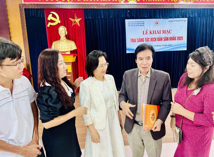 NSND Giang Mạnh Hà: "Kịch bản là gốc rễ để sân khấu chinh phục khán giả" - Ảnh 3.